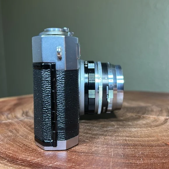 PETRI 1.9 Color Corrected Super Camera w/ Aux Lens Set & Original Case - Working - Picture 6 of 16